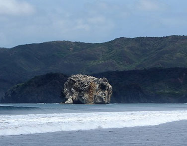 Surfing Naranjo